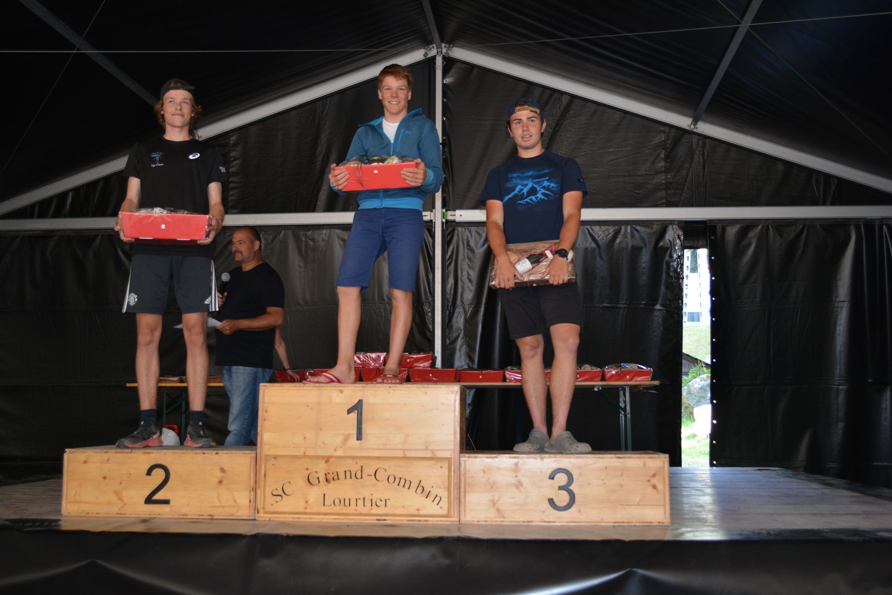 Podium 05